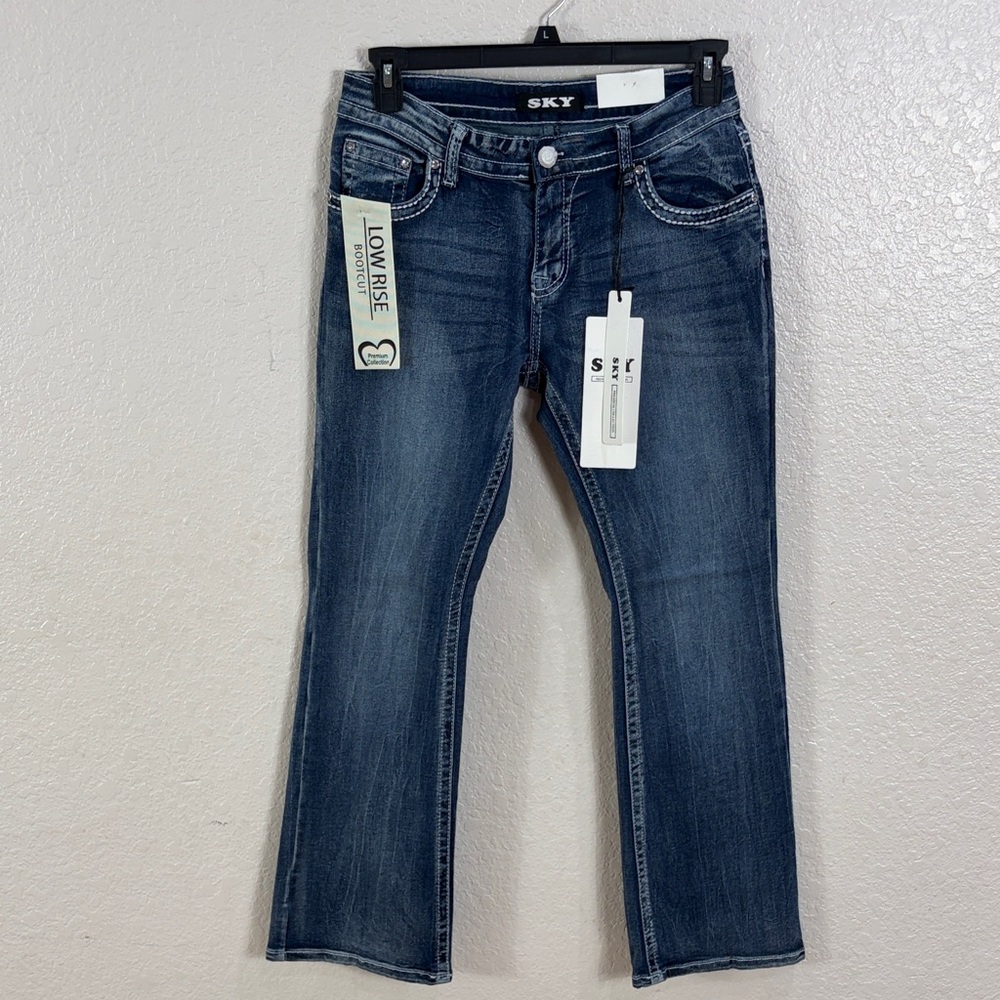 Sky Women's ,Low-Rise ,Boot Cut Jeans with Embellished Pockets,Size 13/31 - Picture 5 of 17